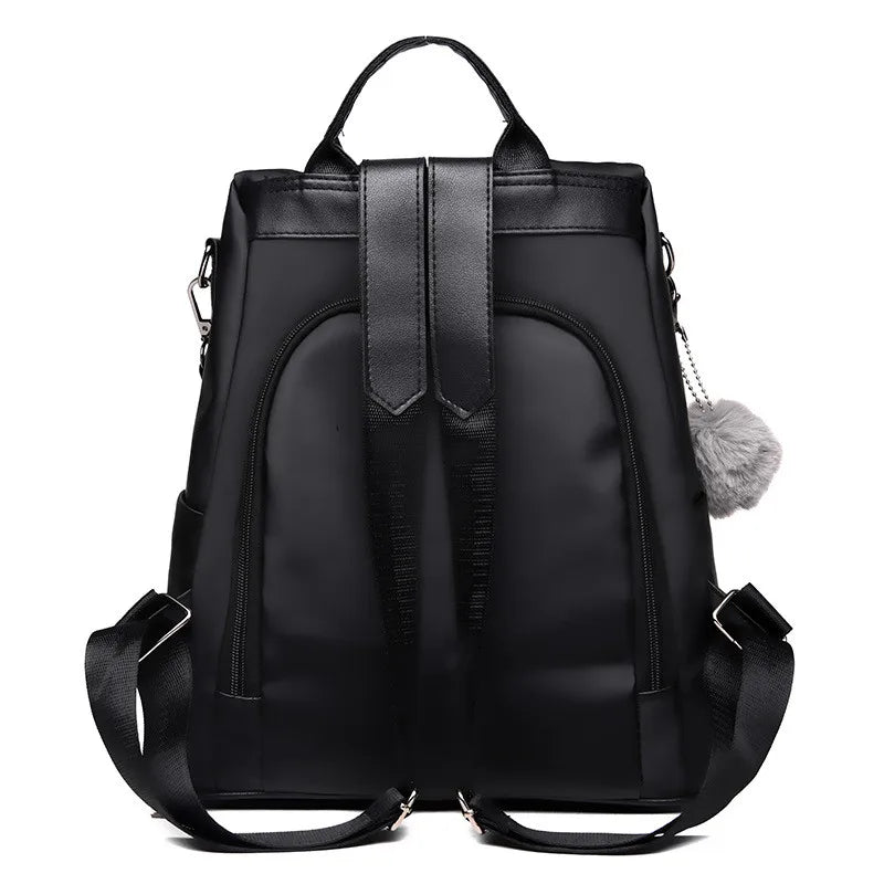 Mochila Feminina Rivet Antifurto - Material Nylon - Impermeável