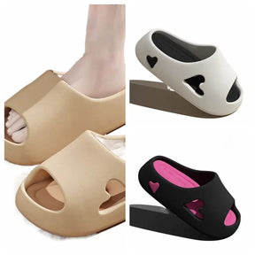 Sandália Feminina Zoe Crocs Corações Super Comfort