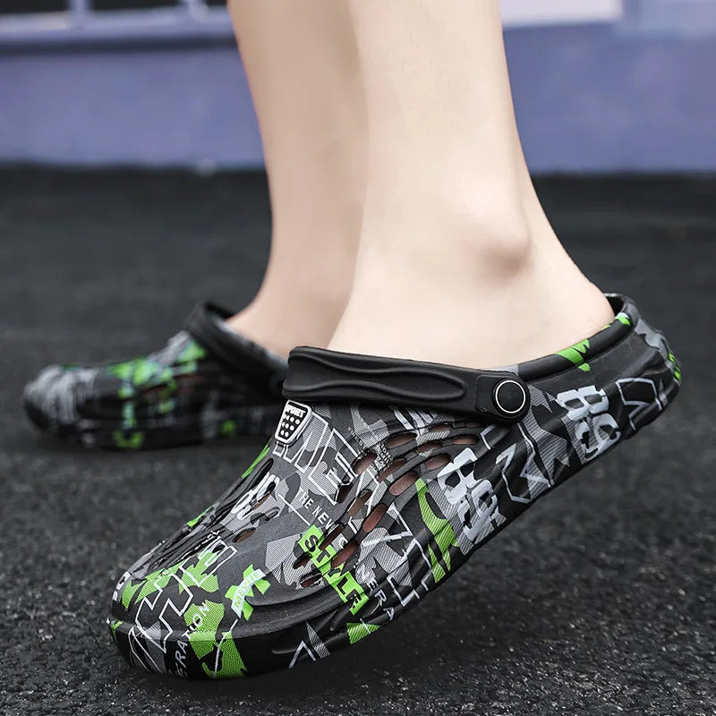 Sandália Masculina Louis Crocs  Estampada Grafite