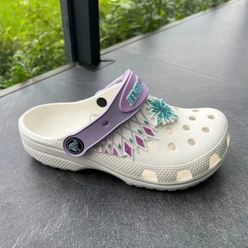 Sandália Feminina Crocs  Disney Estampado