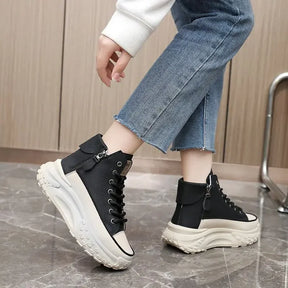 Tênis Feminino de Cano Alto com Solado Grosso Leve – (Promoção de Inverno 2025)
