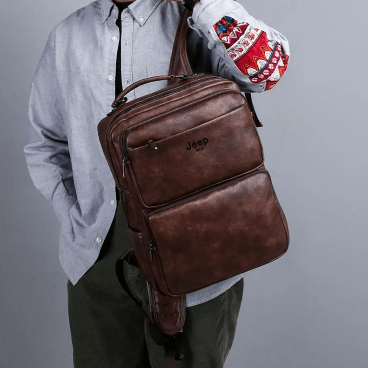Mochila Executiva Em Couro Para Notebook Jeep Buluo