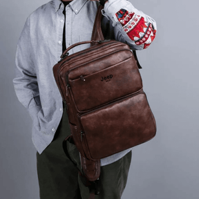 Mochila Executiva Em Couro Para Notebook Jeep Buluo